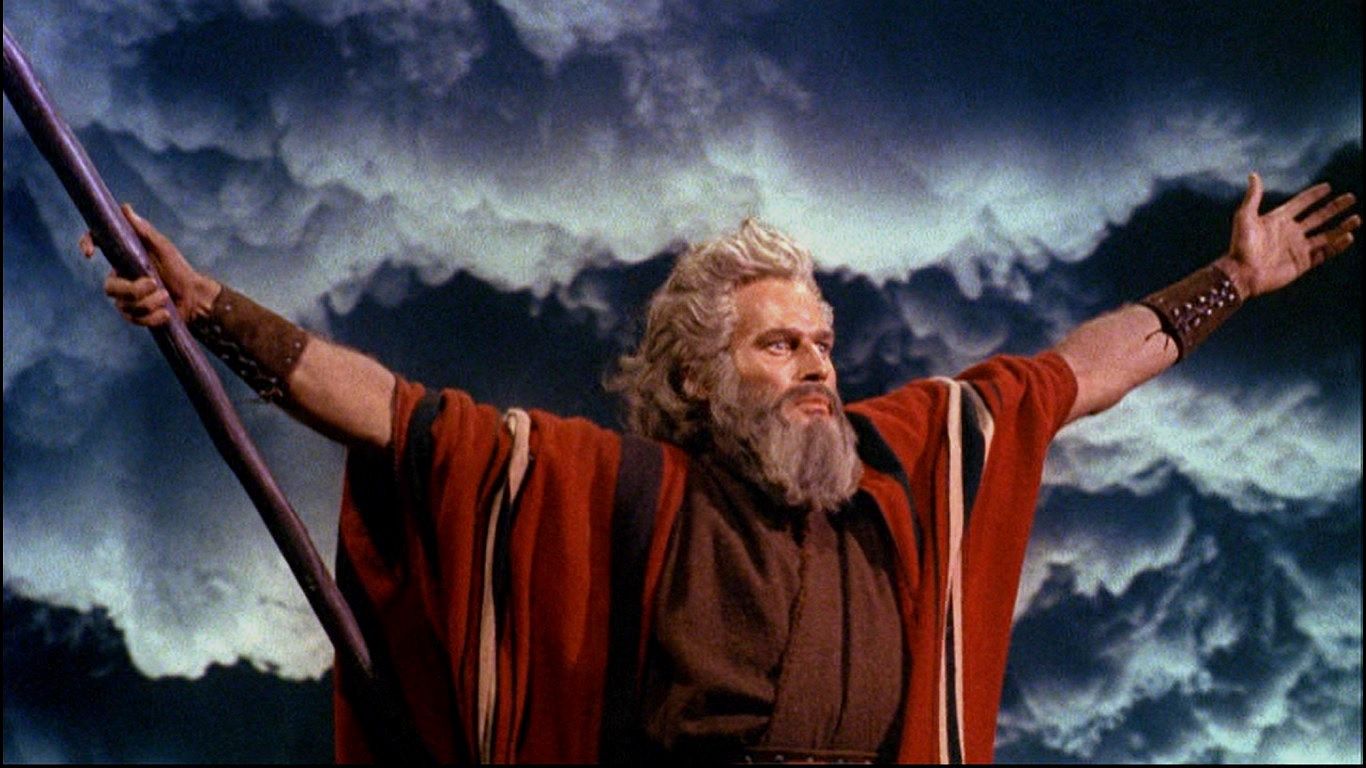 Charlton_Heston_in_The_Ten_Commandments_film_trailer.jpg